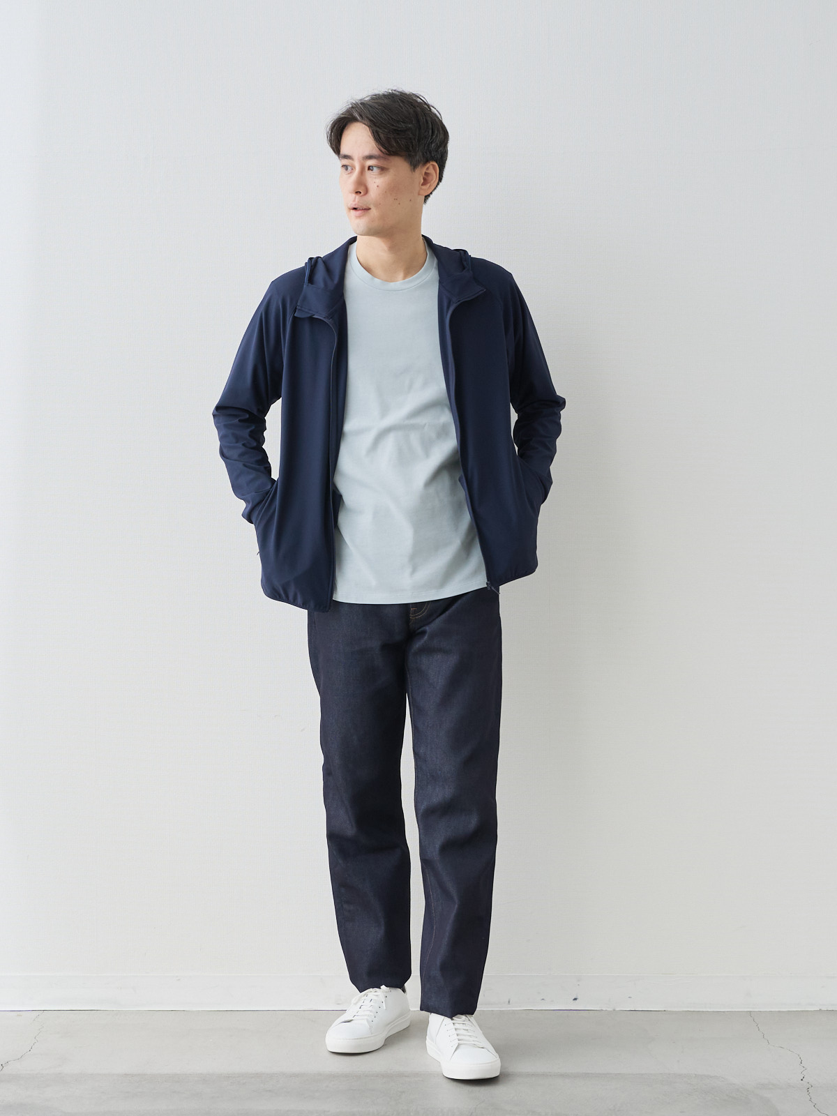 モデル 181cm 71kg ウエスト82cm サイズ L