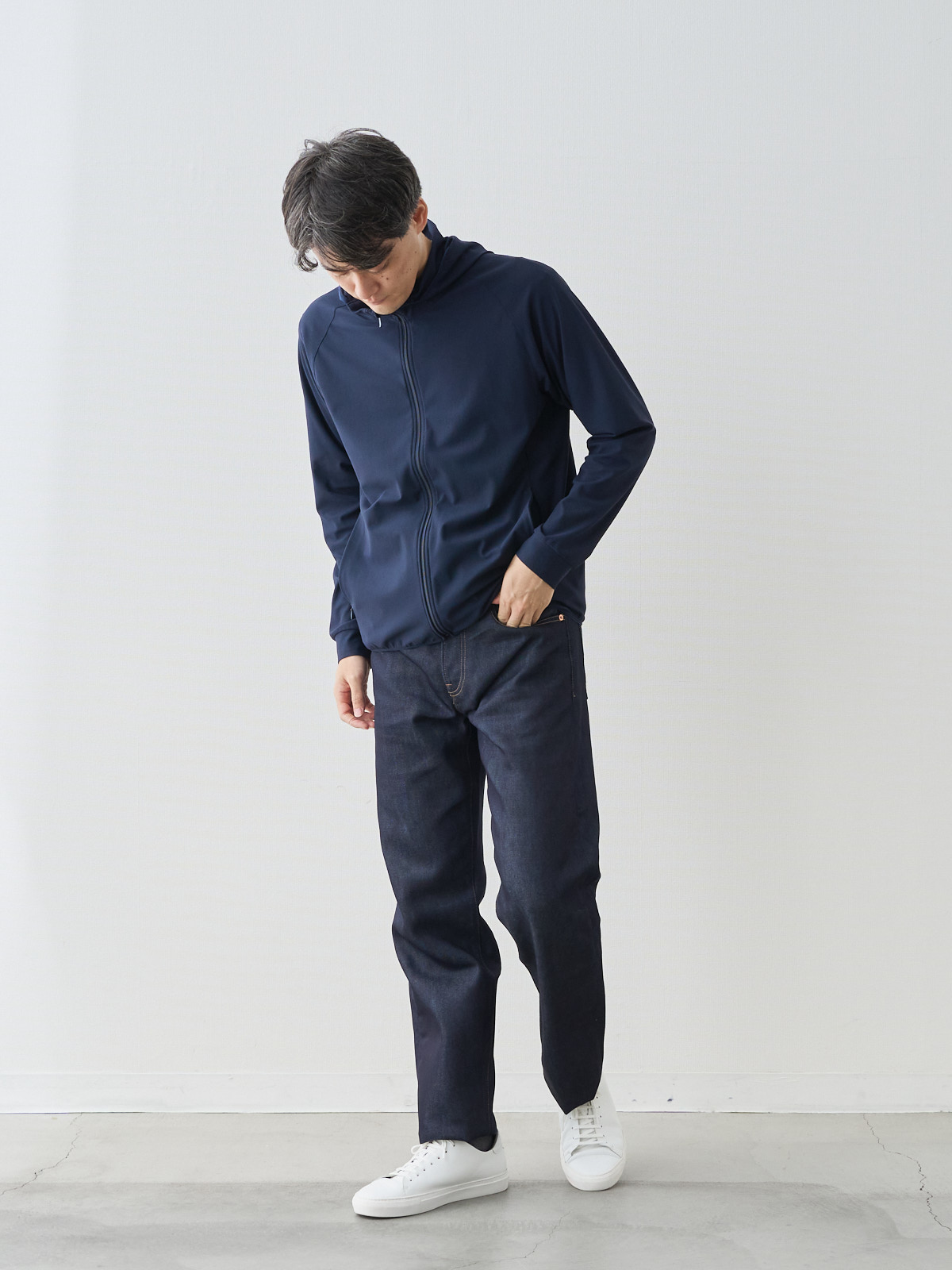 モデル 181cm 71kg ウエスト82cm サイズ L