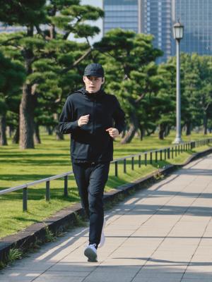 モデル 181cm 71kg サイズ L