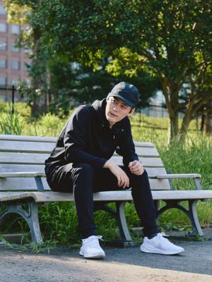 モデル 181cm 71kg サイズ L