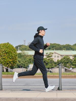 モデル 181cm 71kg サイズ L カラー:ブラック