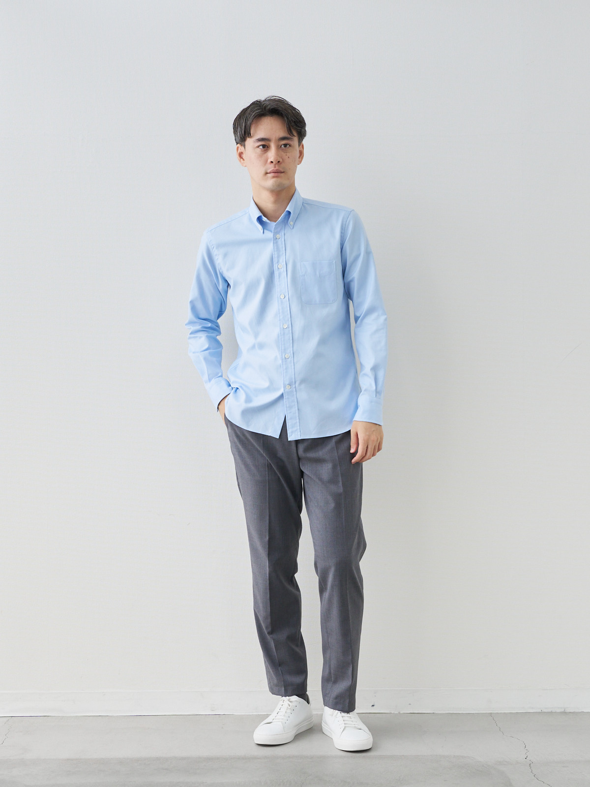 プレミアムオックスフォードシャツ/スリムフィット/サックス モデル 181cm 71kg ウエスト82cm サイズ L