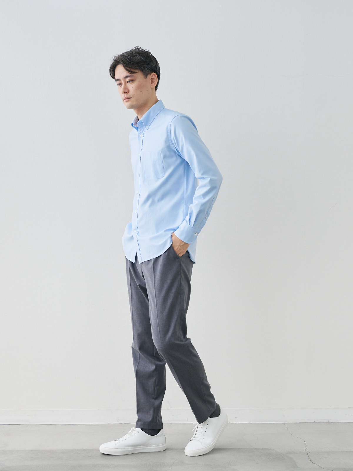 プレミアムオックスフォードシャツ/スリムフィット/サックス モデル 181cm 71kg ウエスト82cm サイズ L