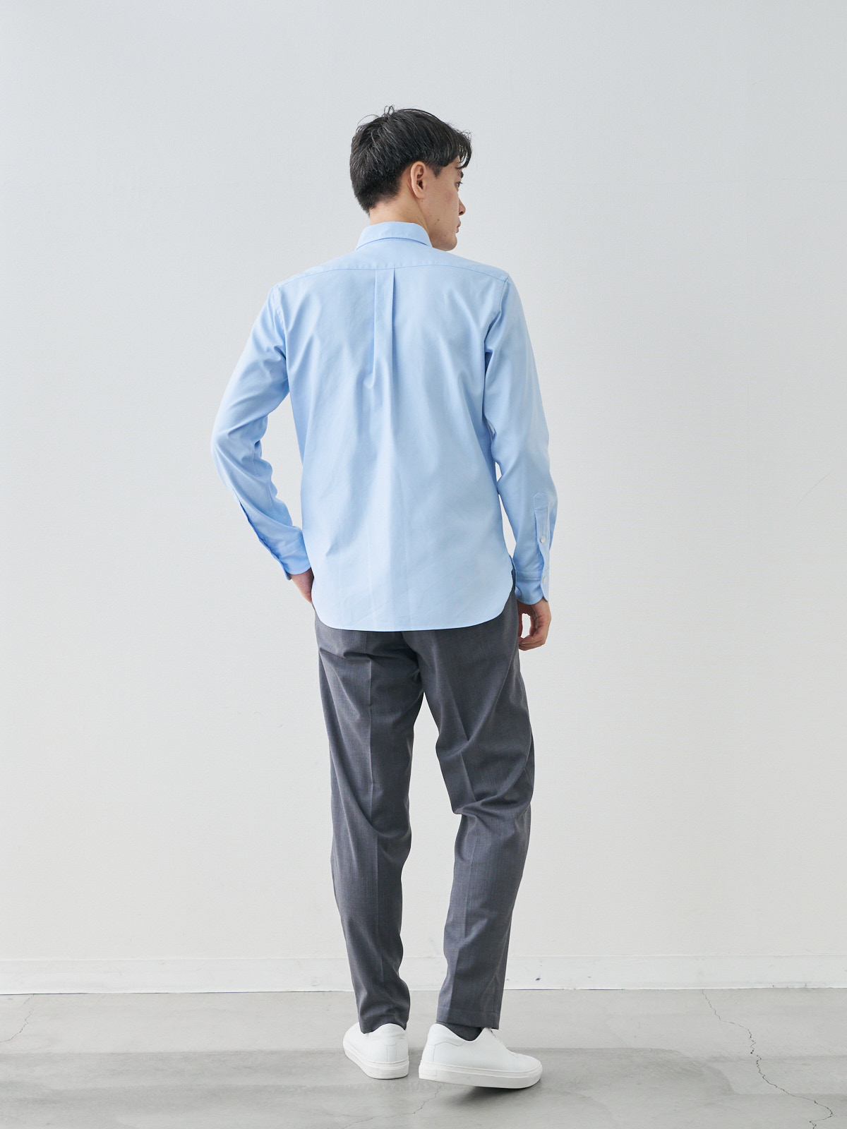 プレミアムオックスフォードシャツ/スリムフィット/サックス モデル 181cm 71kg ウエスト82cm サイズ L
