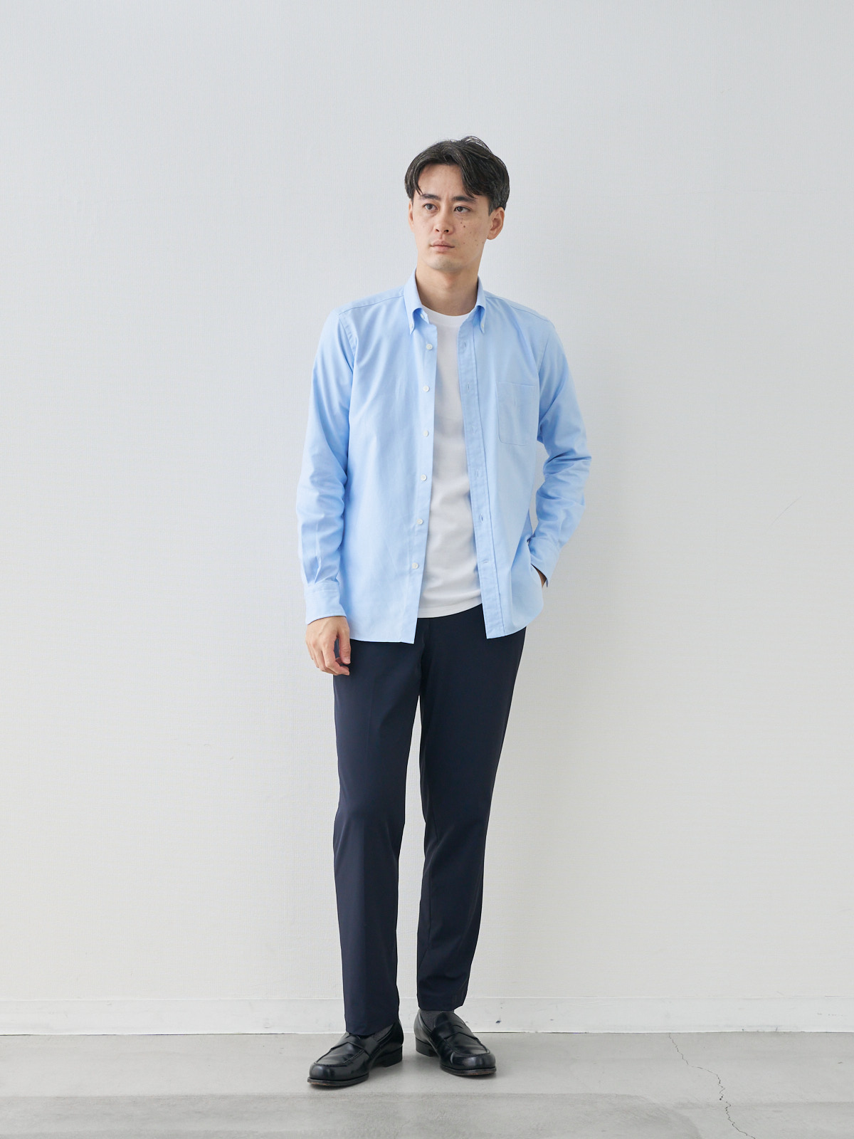 プレミアムオックスフォードシャツ/スリムフィット/サックス モデル 181cm 71kg ウエスト82cm サイズ L