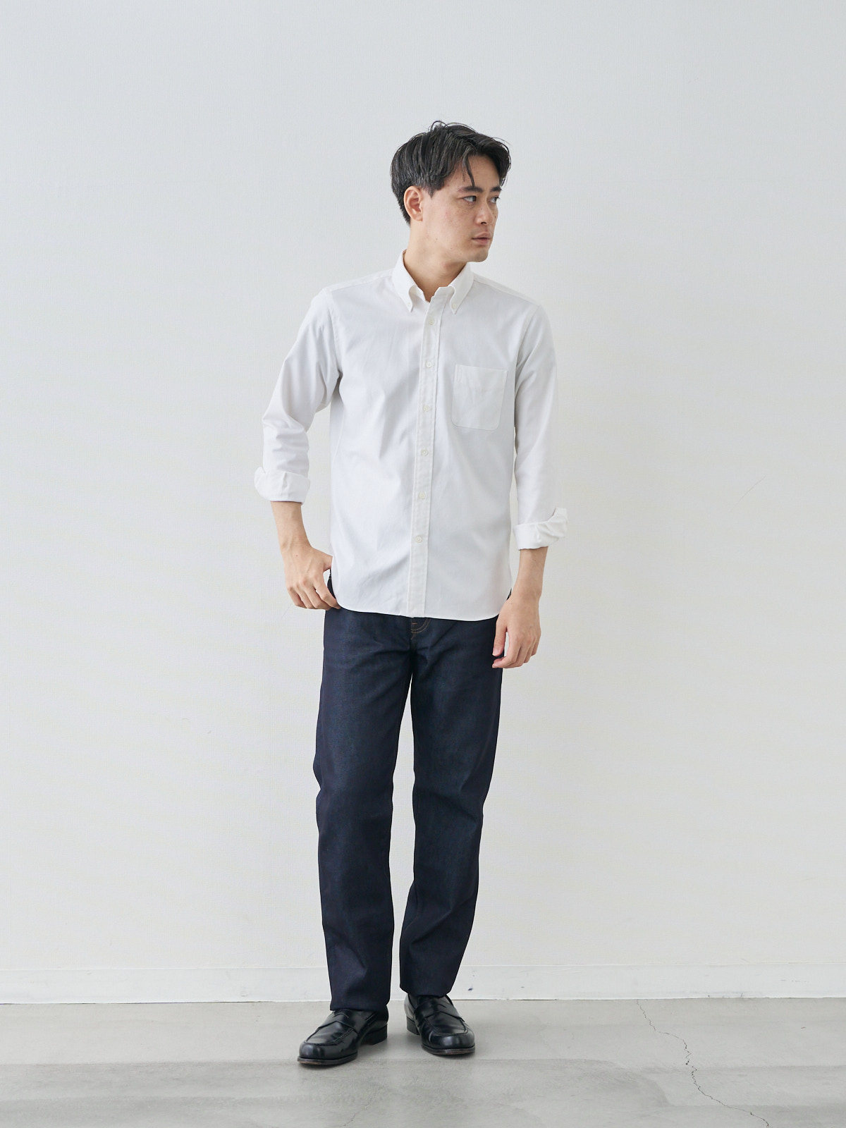 プレミアムオックスフォードシャツ/スリムフィット/ホワイト モデル 181cm 71kg ウエスト82cm サイズ L