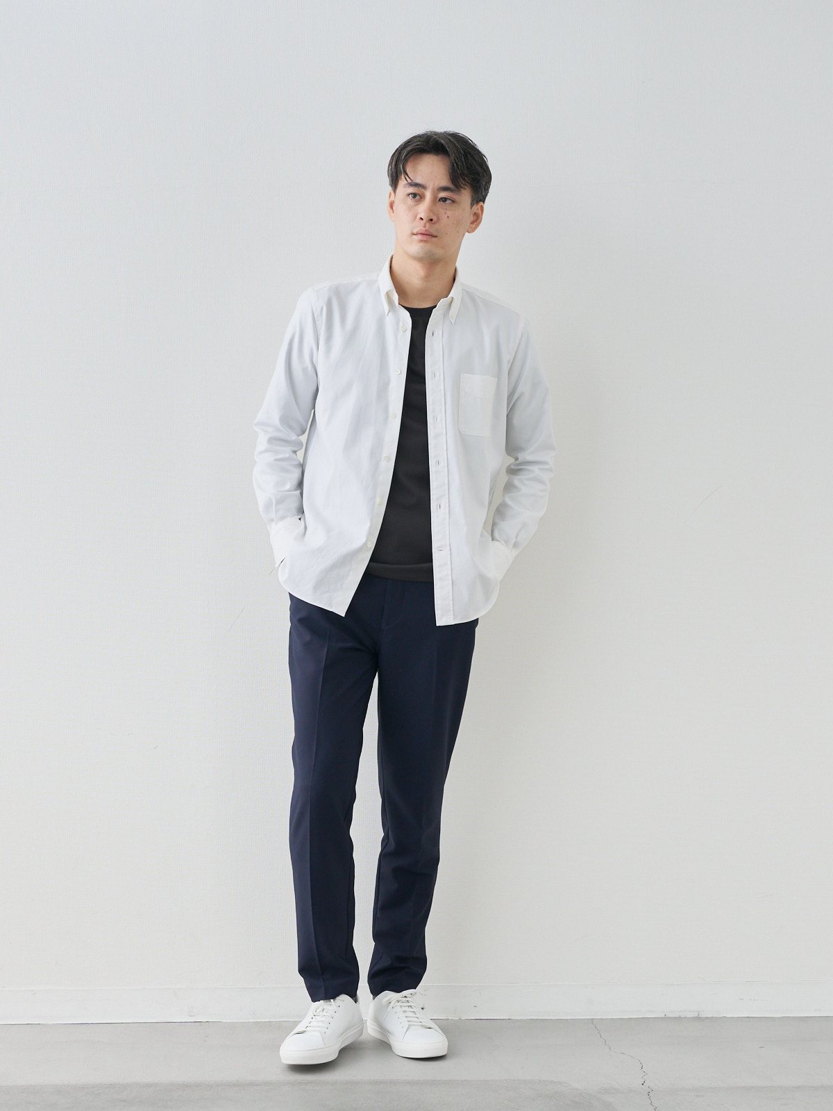 プレミアムオックスフォードシャツ/スリムフィット/ホワイト モデル 181cm 71kg ウエスト82cm サイズ L