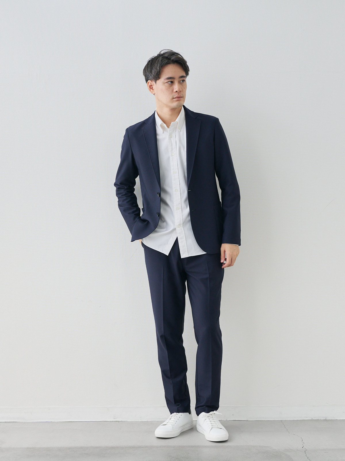 プレミアムオックスフォードシャツ/スリムフィット/ホワイト モデル 181cm 71kg ウエスト82cm サイズ L