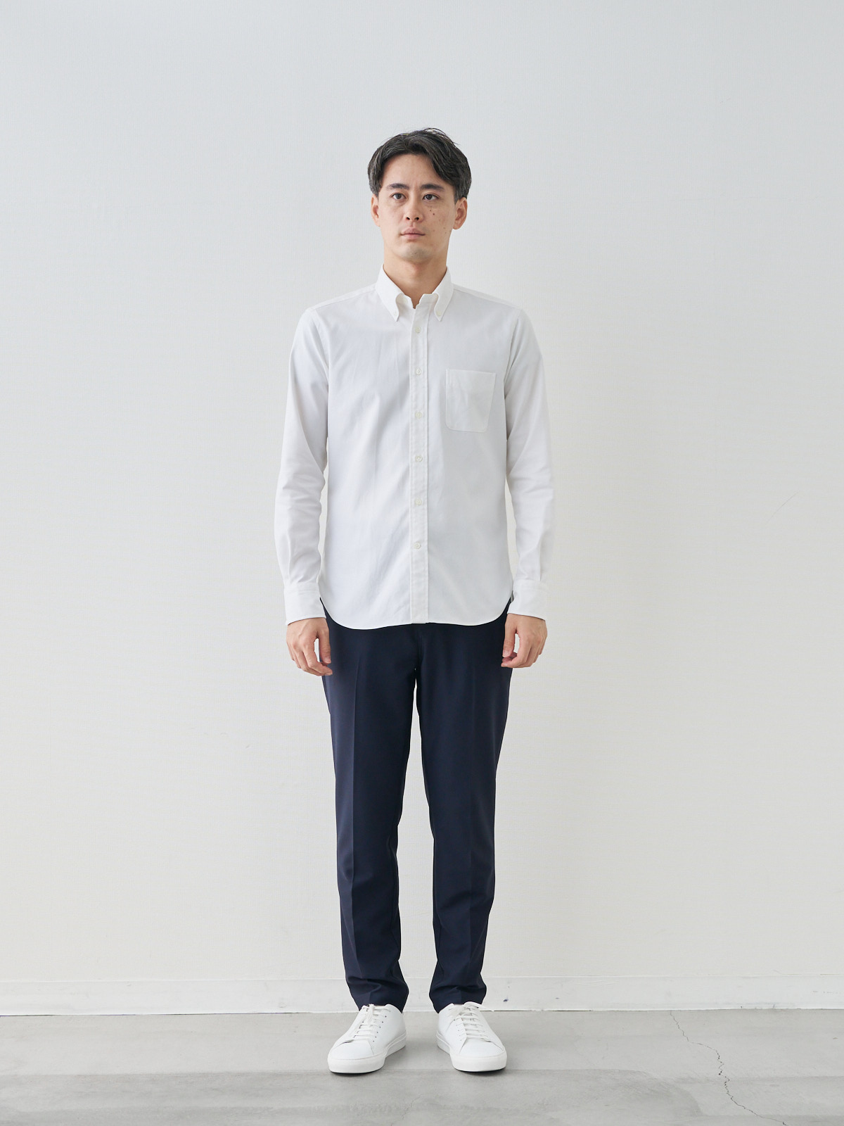 プレミアムオックスフォードシャツ/スリムフィット/ホワイト モデル 181cm 71kg ウエスト82cm サイズ L