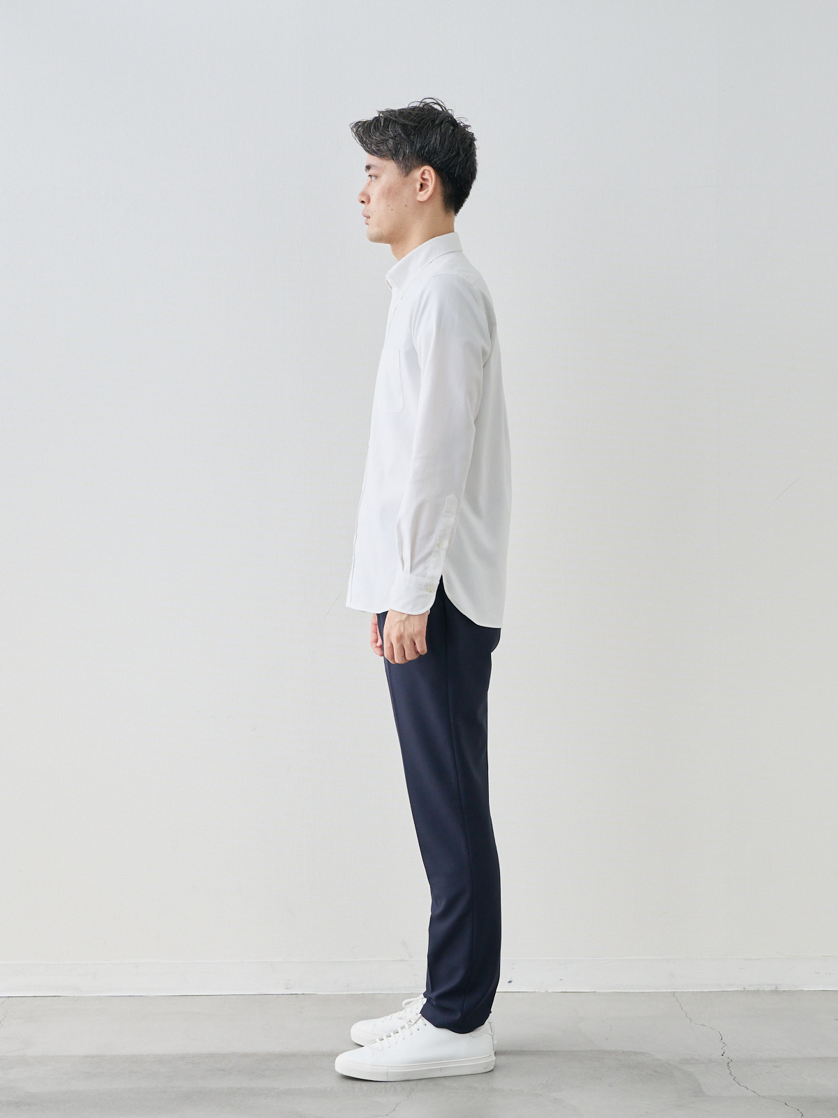 プレミアムオックスフォードシャツ/スリムフィット/ホワイト モデル 181cm 71kg ウエスト82cm サイズ L