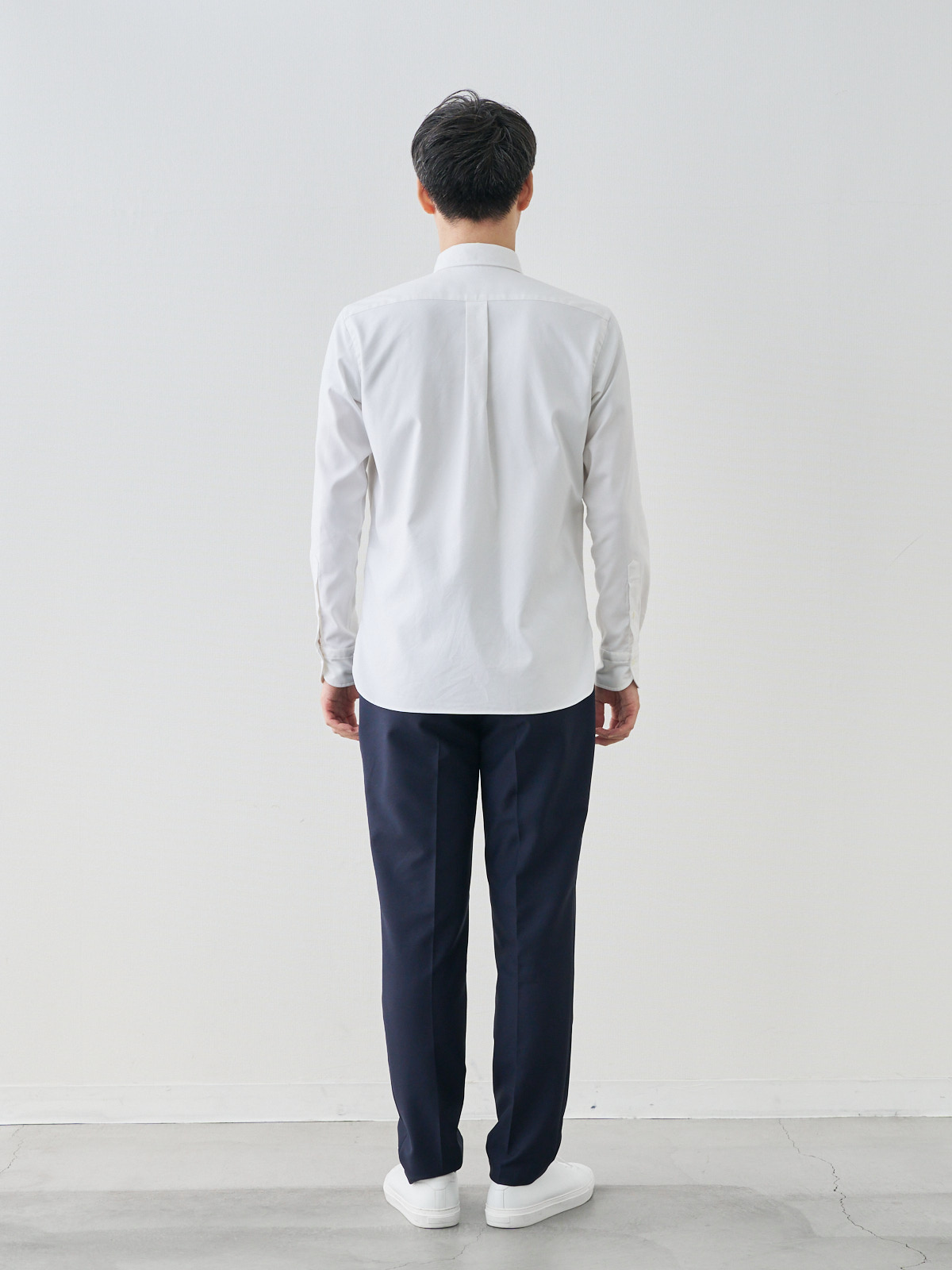 プレミアムオックスフォードシャツ/スリムフィット/ホワイト モデル 181cm 71kg ウエスト82cm サイズ L