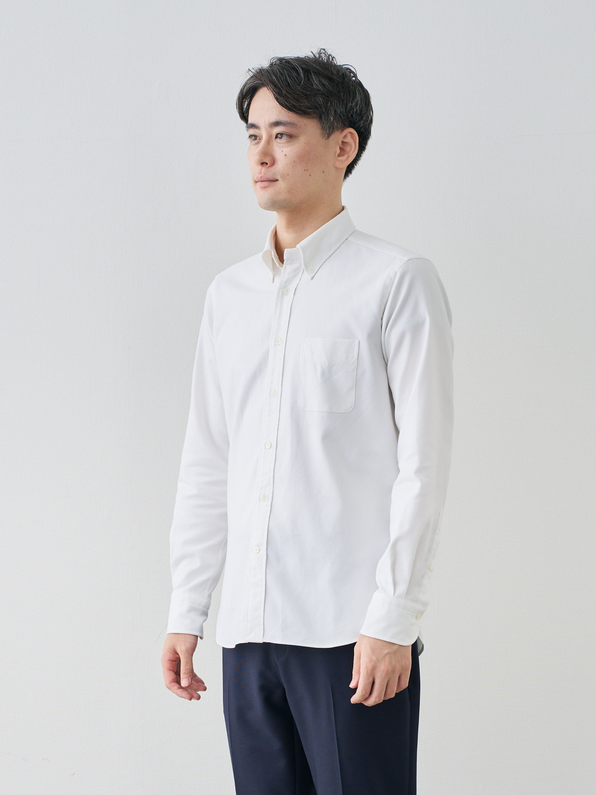 プレミアムオックスフォードシャツ/スリムフィット/ホワイト モデル 181cm 71kg ウエスト82cm サイズ L