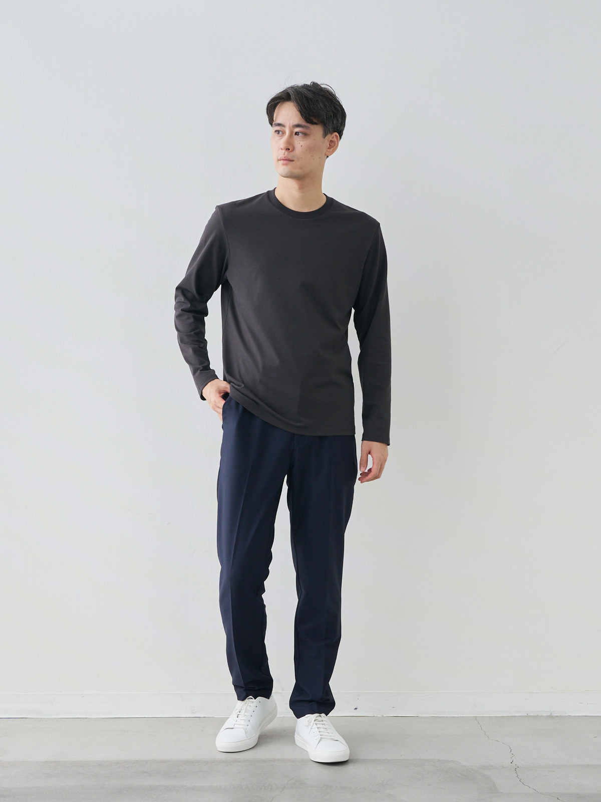 モデル 181cm 71kg ウエスト82cm サイズ L