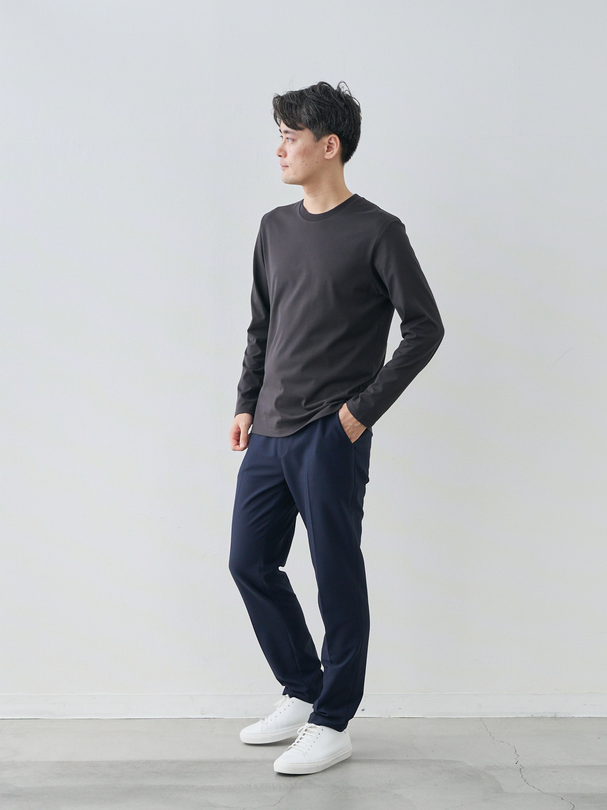 モデル 181cm 71kg ウエスト82cm サイズ L
