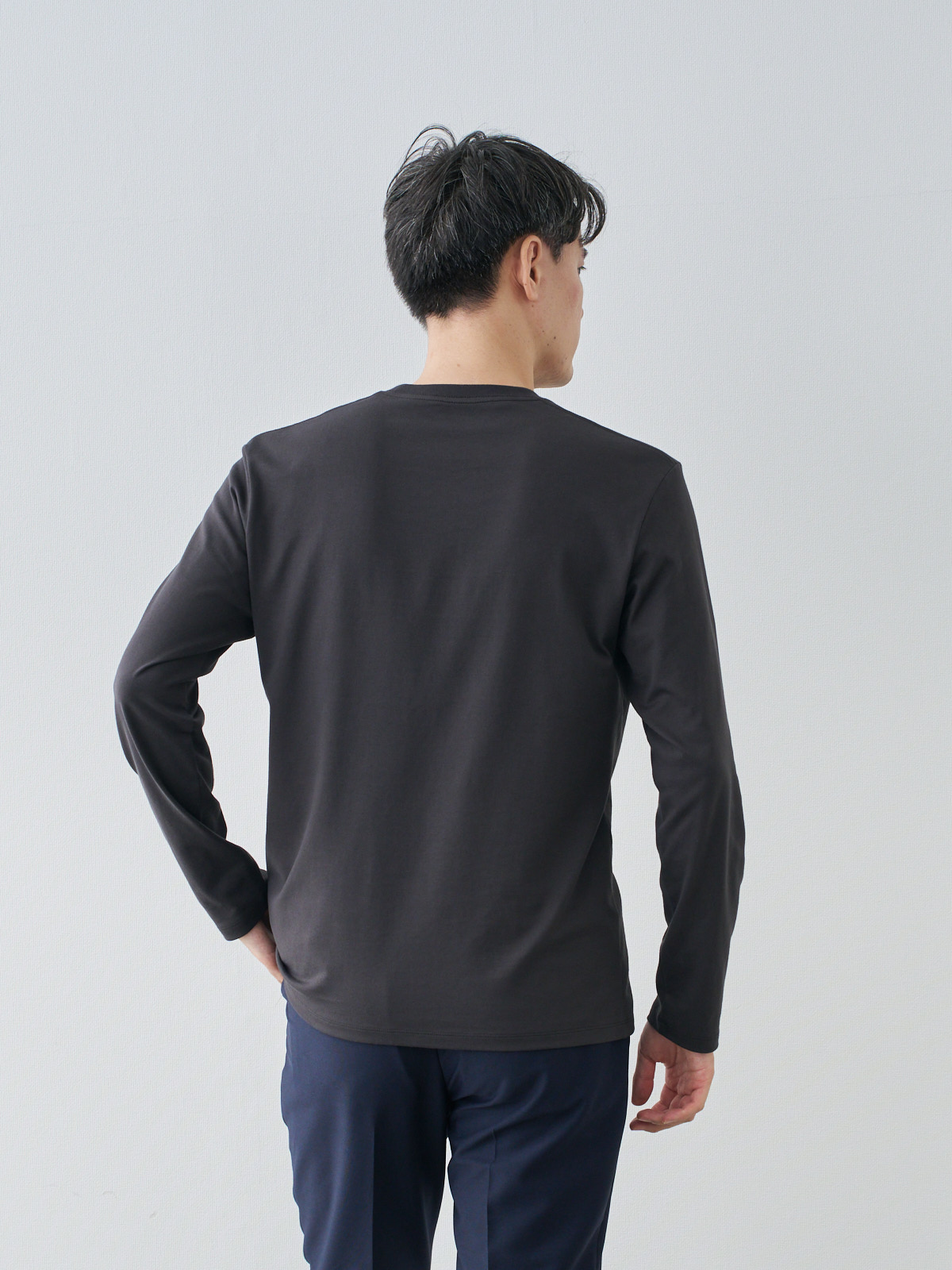 モデル 181cm 71kg ウエスト82cm サイズ L