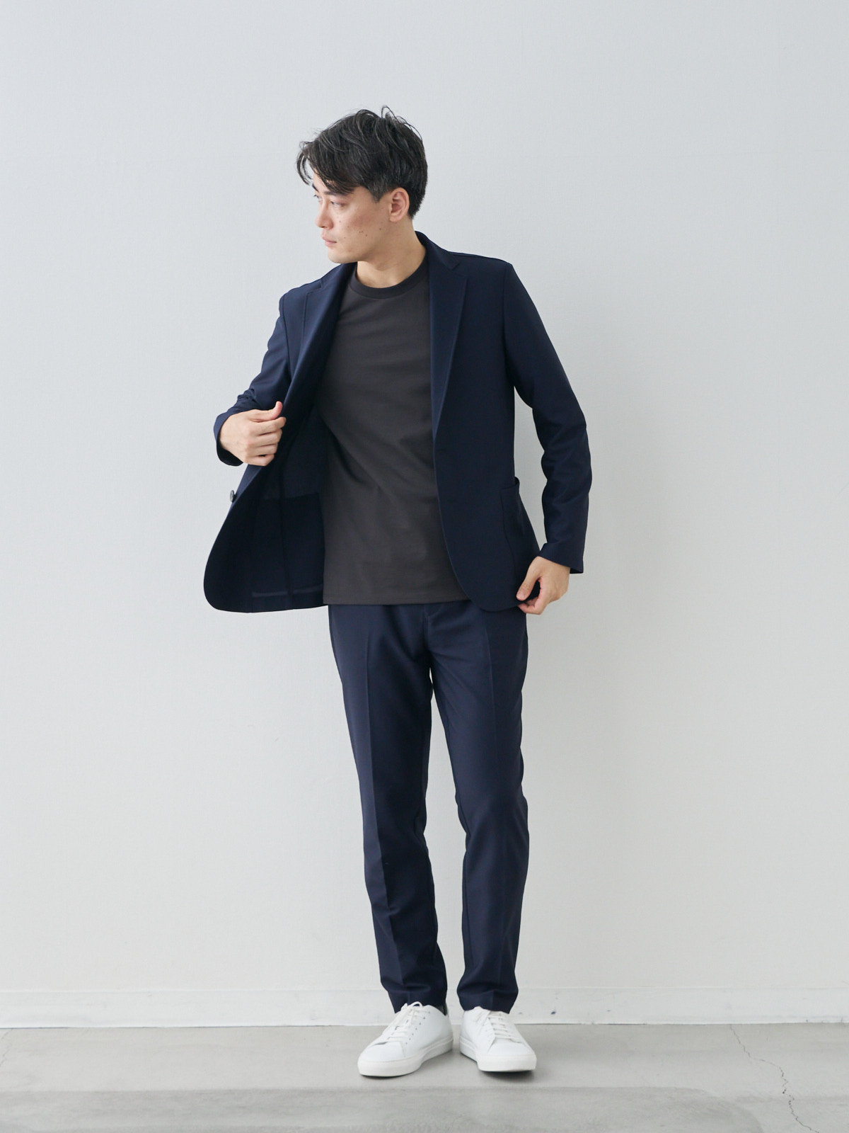モデル 181cm 71kg ウエスト82cm サイズ L