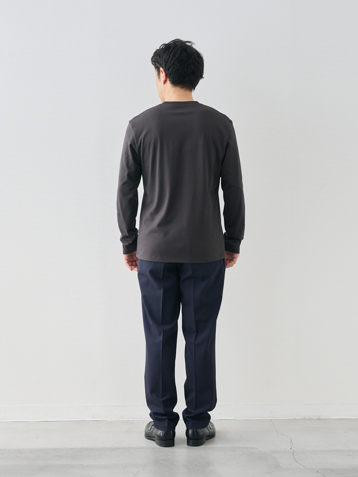 モデル 171cm 70kg ウエスト85cm サイズ L