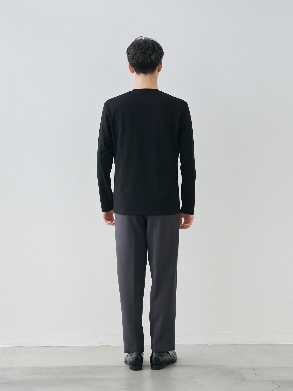 モデル 181cm 71kg ウエスト82cm サイズ L