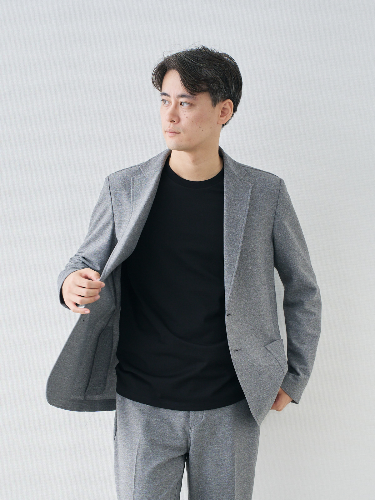 モデル 181cm 71kg ウエスト82cm サイズ L