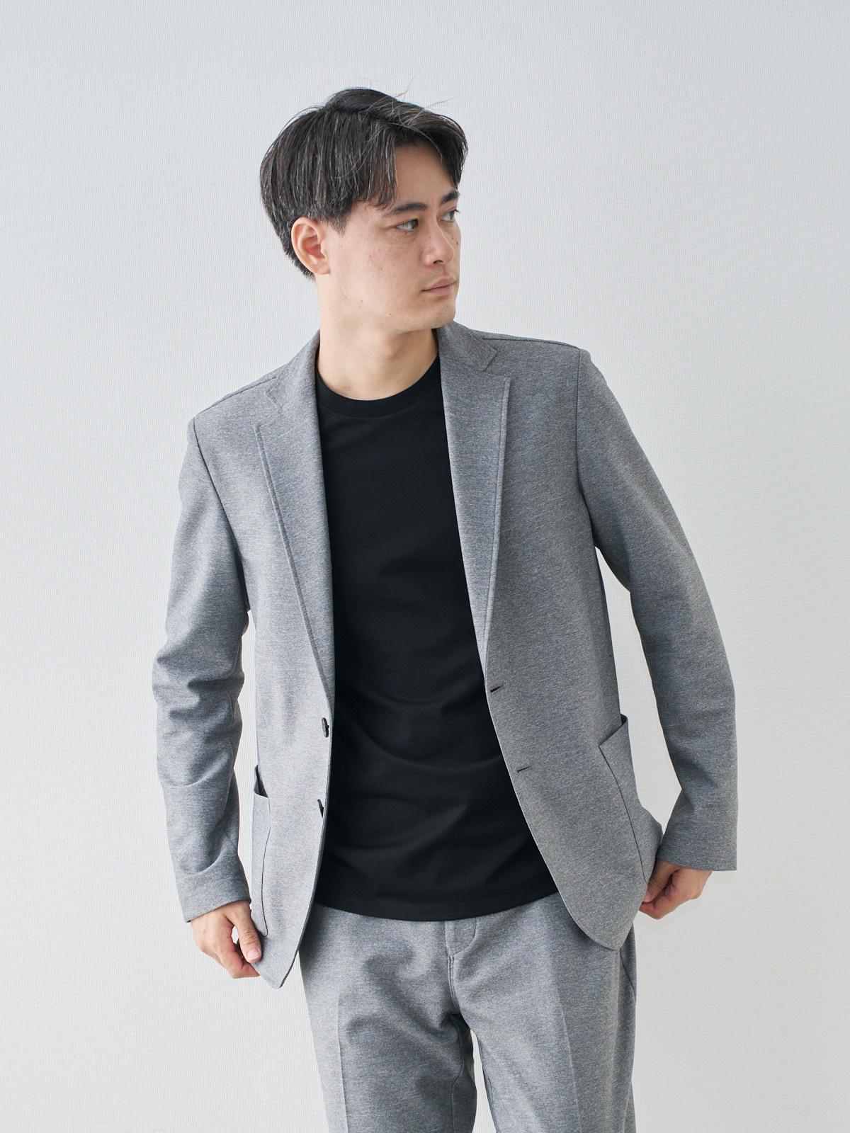 モデル 181cm 71kg ウエスト82cm サイズ L