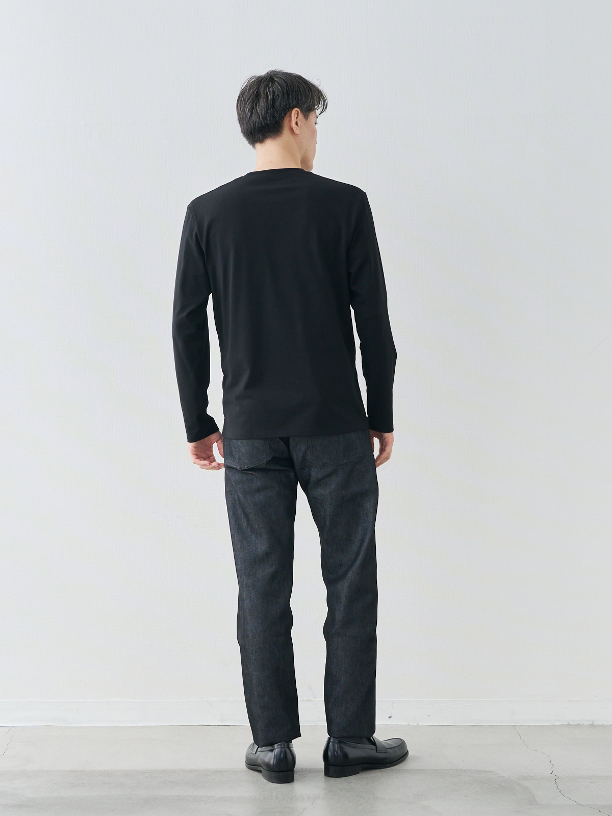 モデル 181cm 71kg ウエスト82cm サイズ L