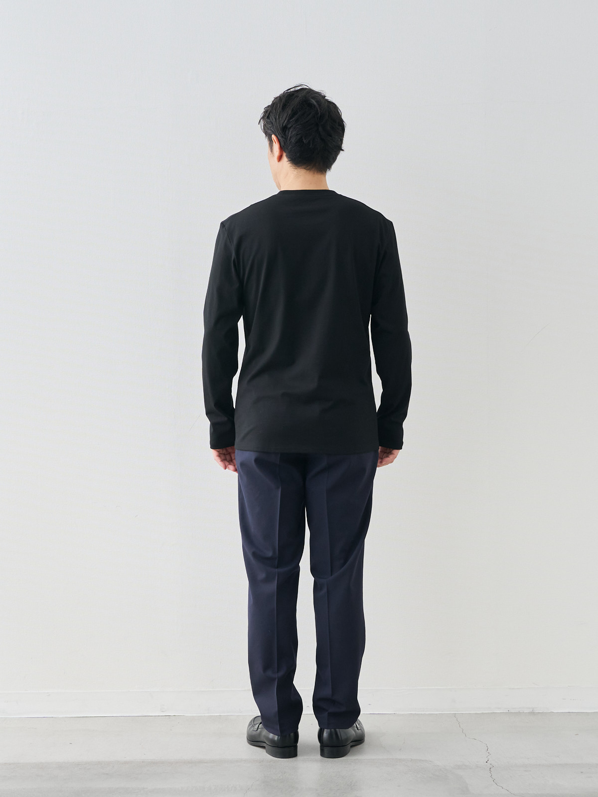モデル 171cm 70kg ウエスト85cm サイズ L