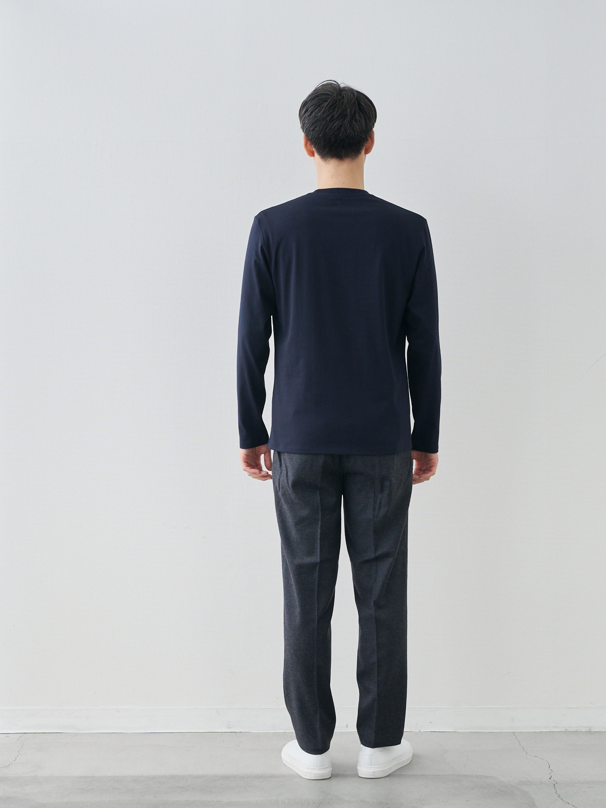 モデル 181cm 71kg ウエスト82cm サイズ L
