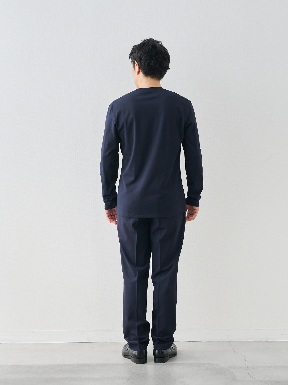 モデル 171cm 70kg ウエスト85cm サイズ L