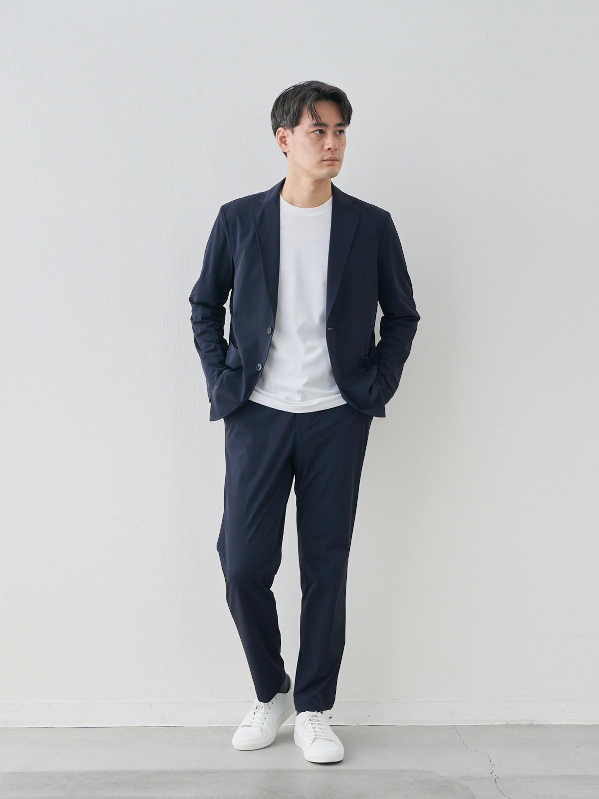 モデル 181cm 71kg ウエスト82cm サイズ L