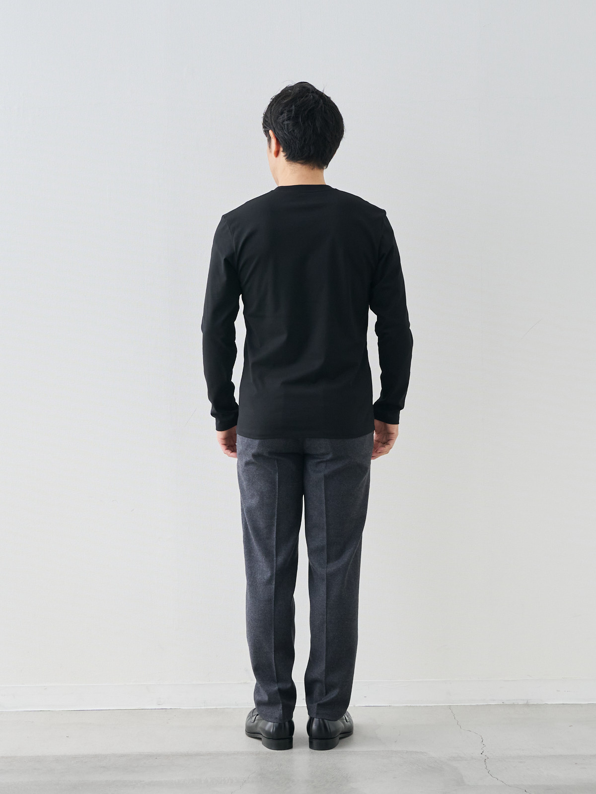 モデル 171cm 70kg ウエスト85cm サイズ M カラー:ブラック