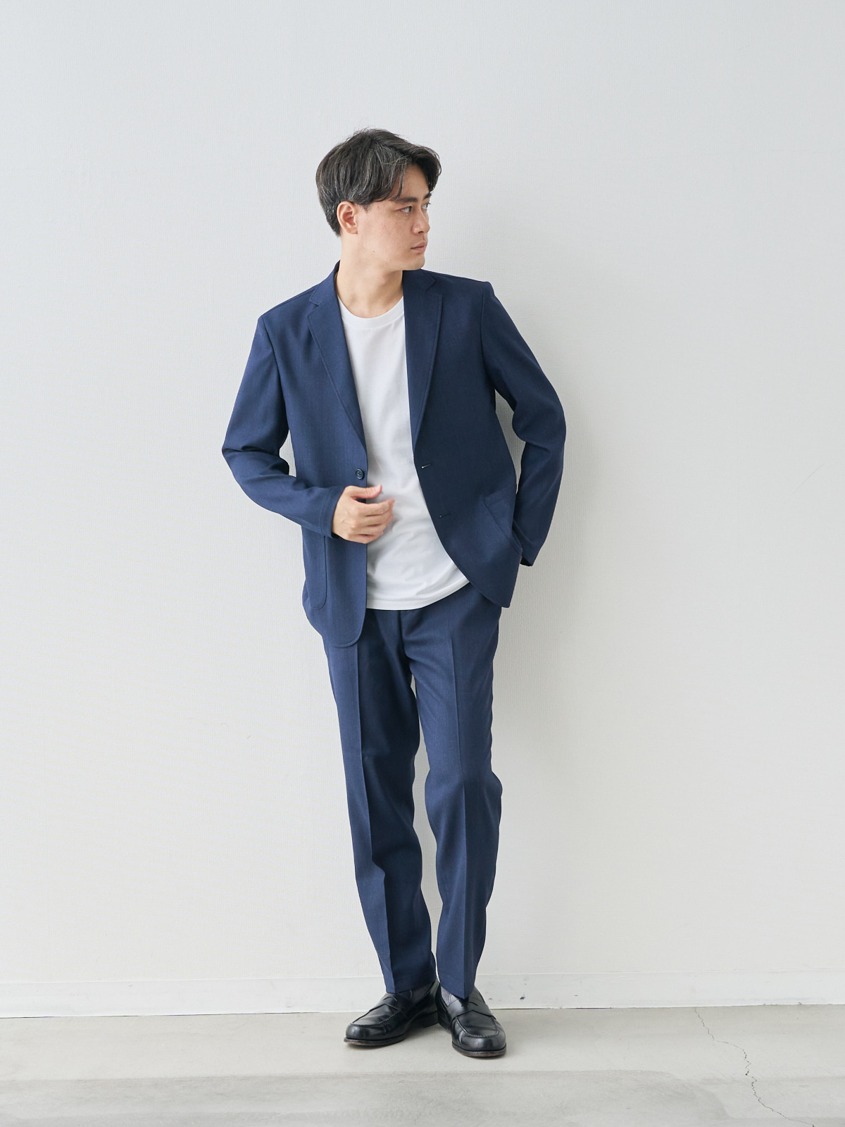 モデル 181cm 71kg ウエスト82cm サイズ L