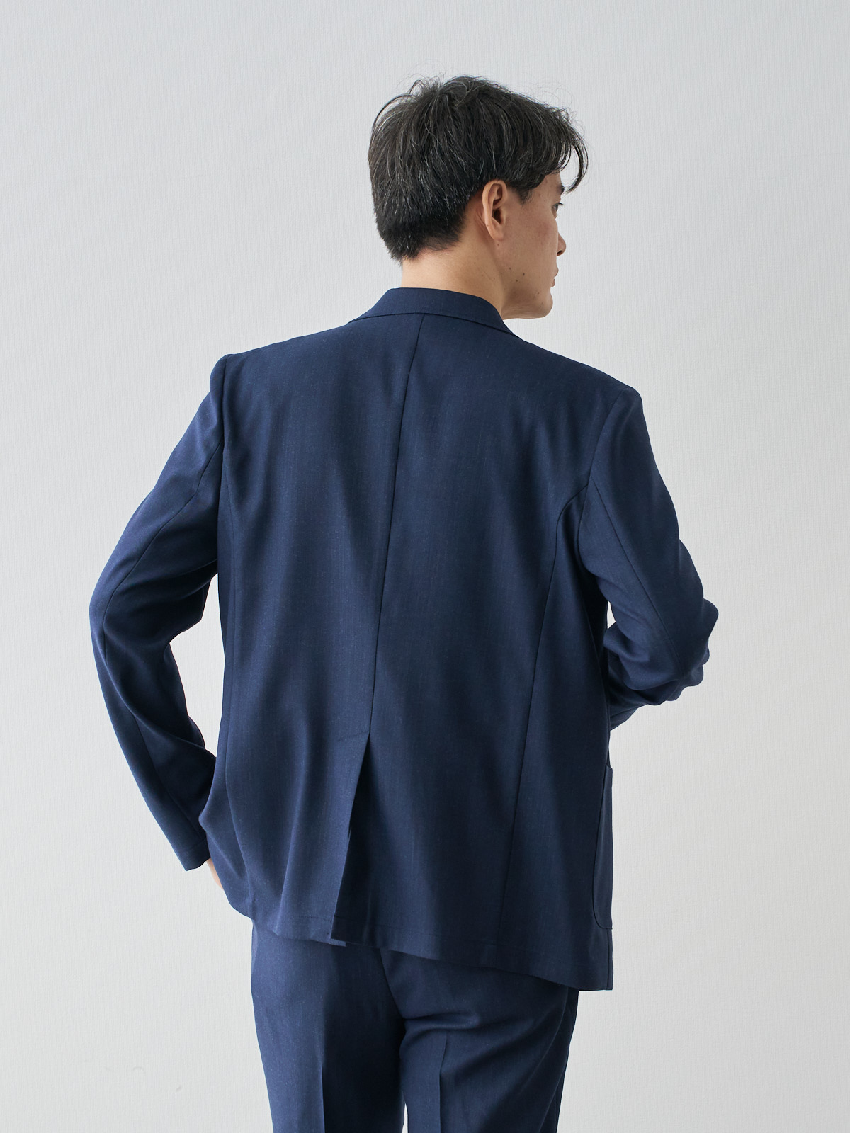 モデル 181cm 71kg ウエスト82cm サイズ L