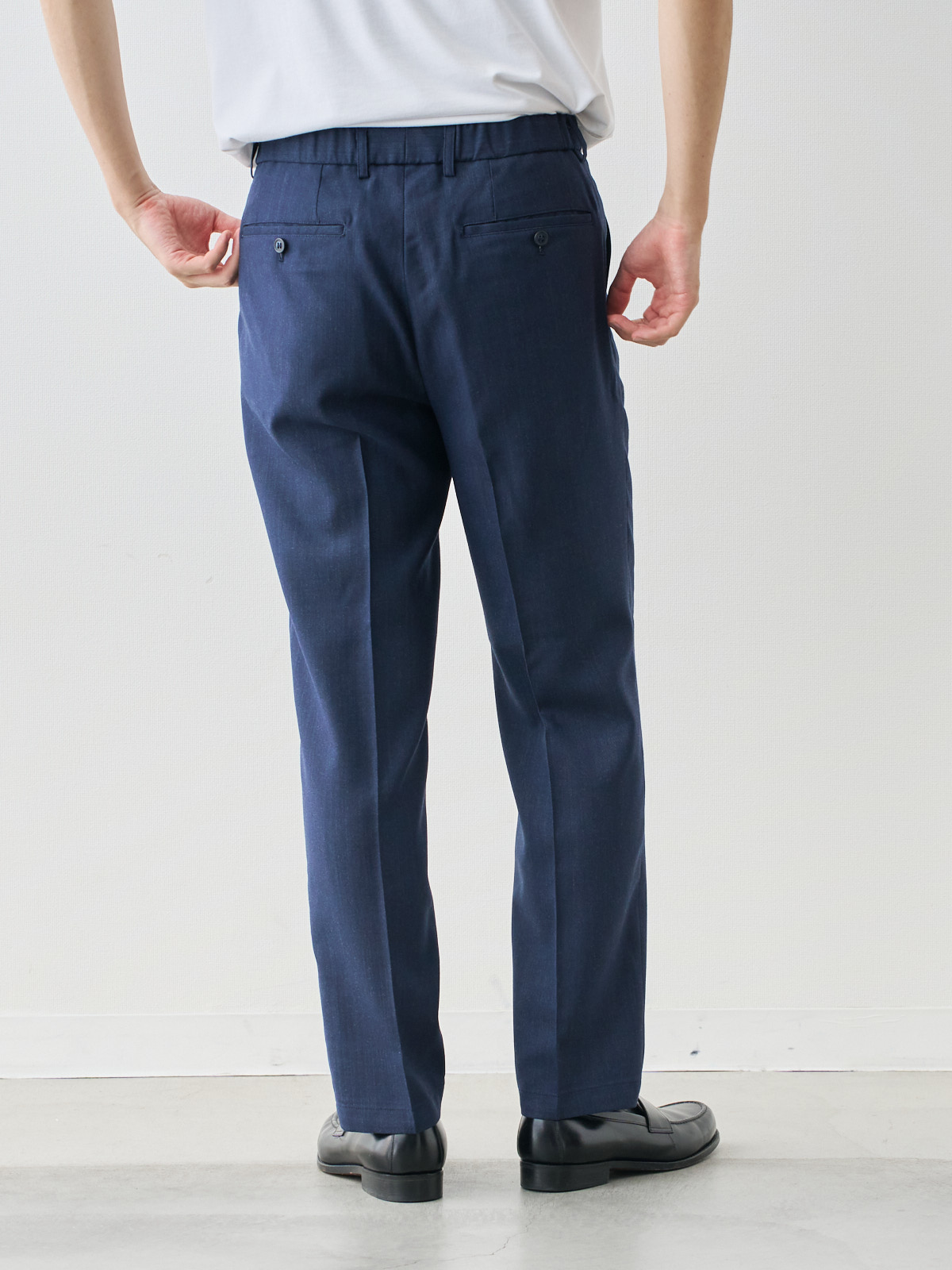モデル 181cm 71kg ウエスト82cm サイズ L