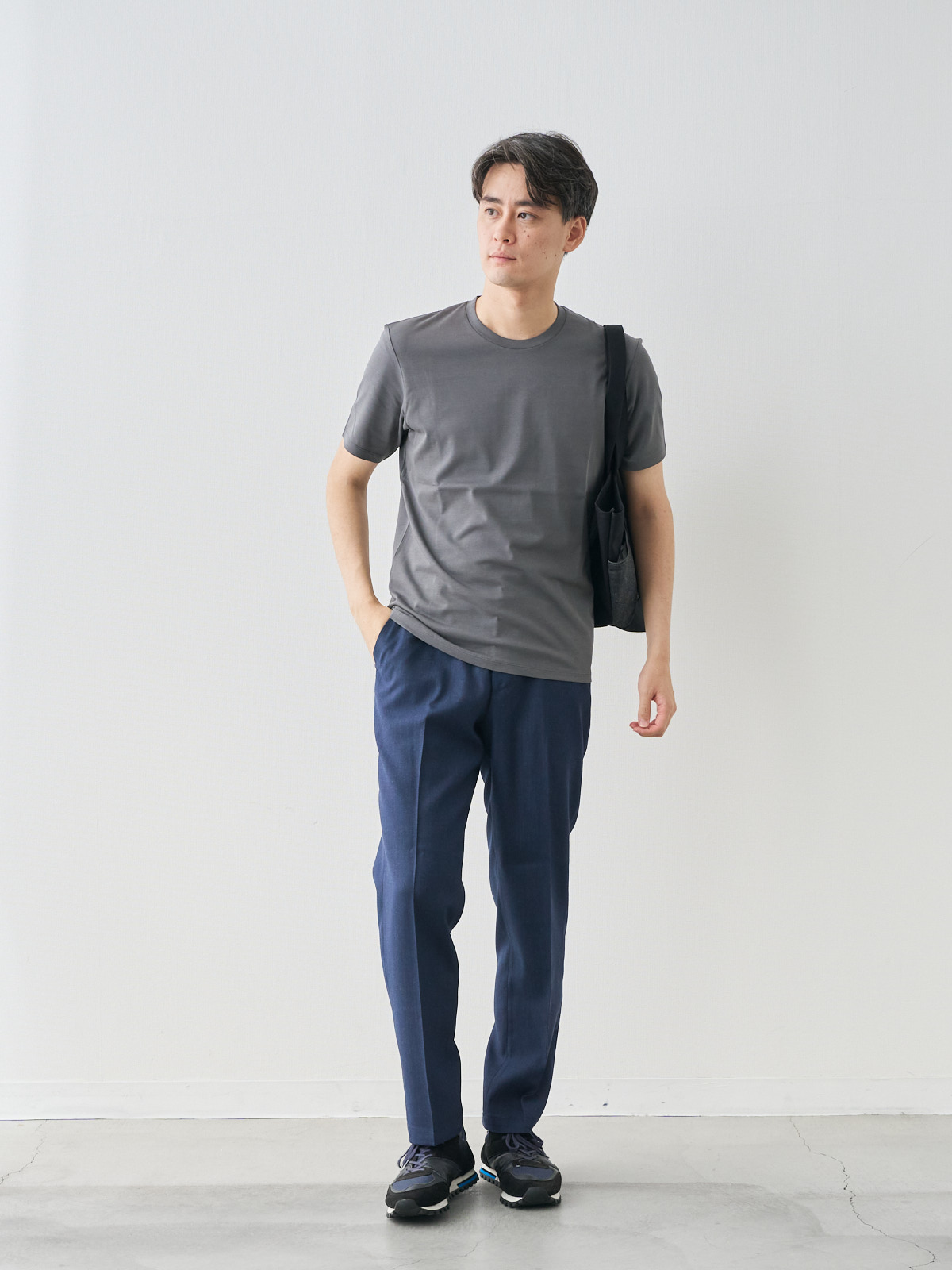 モデル 181cm 71kg ウエスト82cm サイズ L