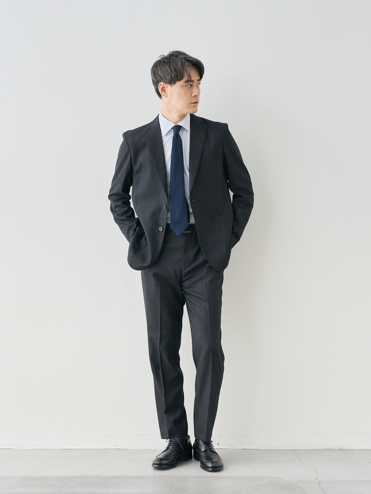 モデル 181cm 71kg ウエスト82cm サイズ L