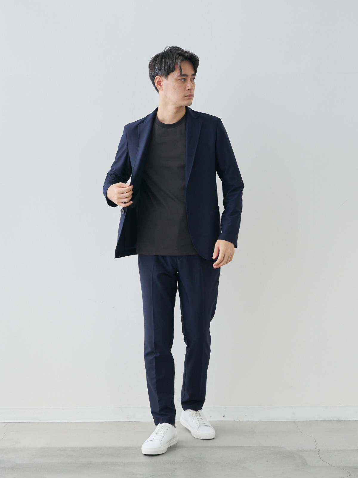 モデル 181cm 71kg ウエスト82cm サイズ L