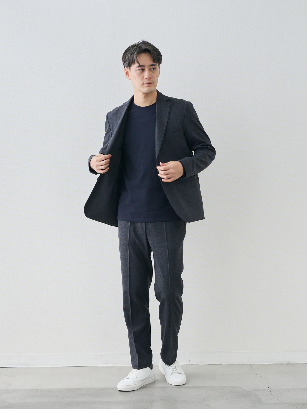 モデル 181cm 71kg ウエスト82cm サイズ L