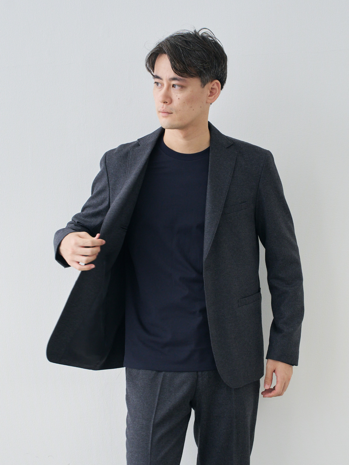 モデル 181cm 71kg ウエスト82cm サイズ L