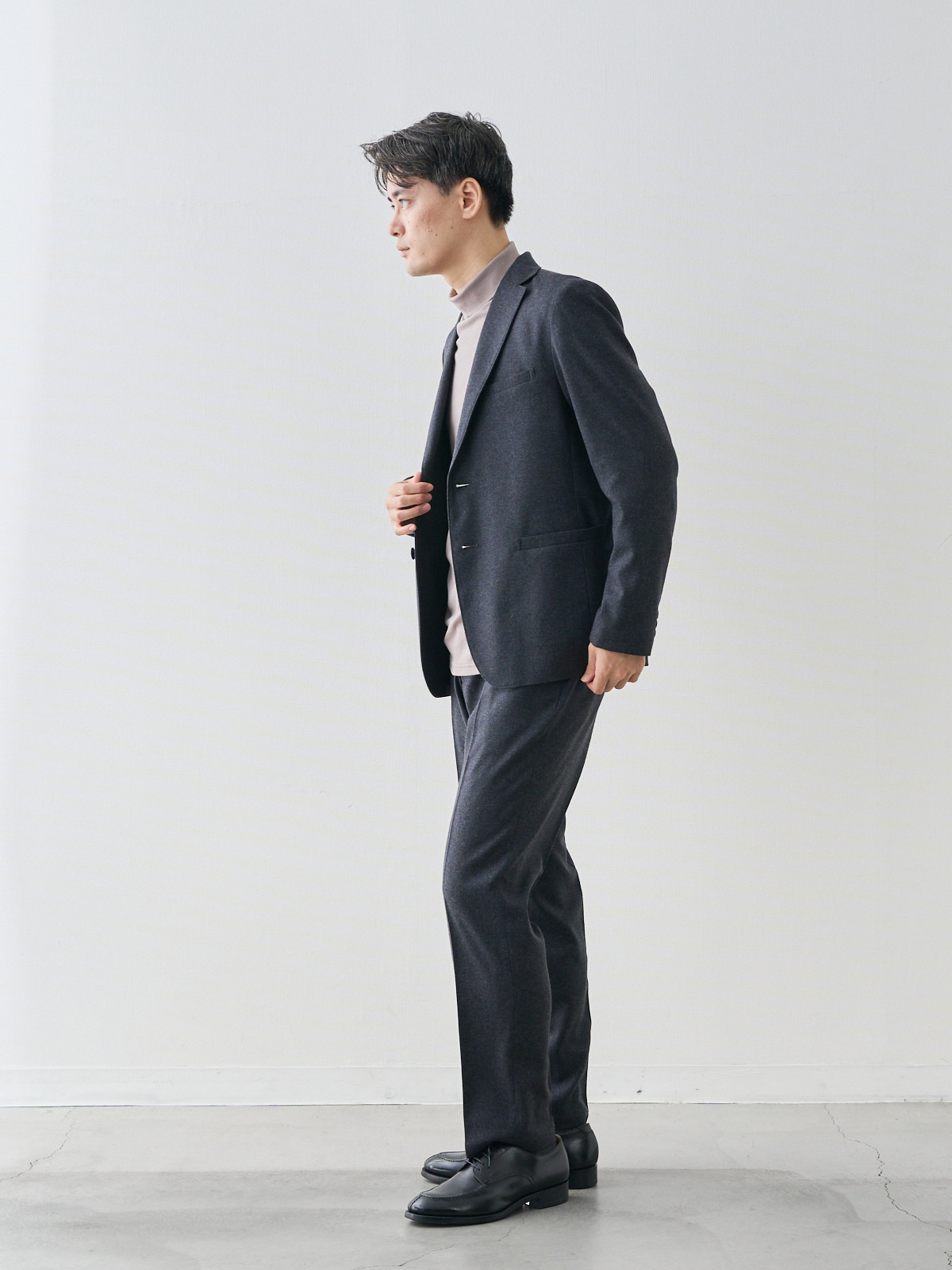 モデル 181cm 71kg ウエスト82cm サイズ L