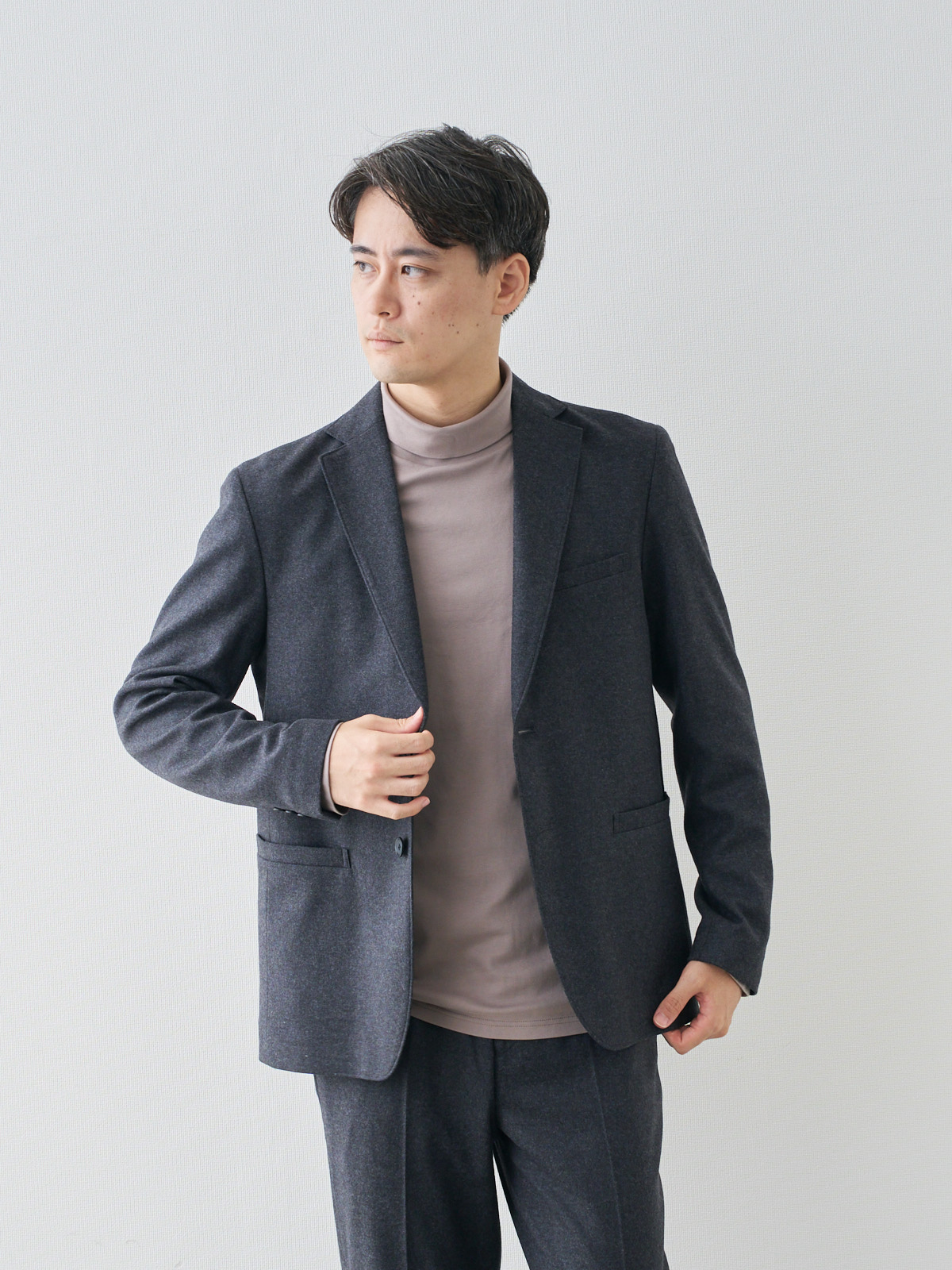 モデル 181cm 71kg ウエスト82cm サイズ L