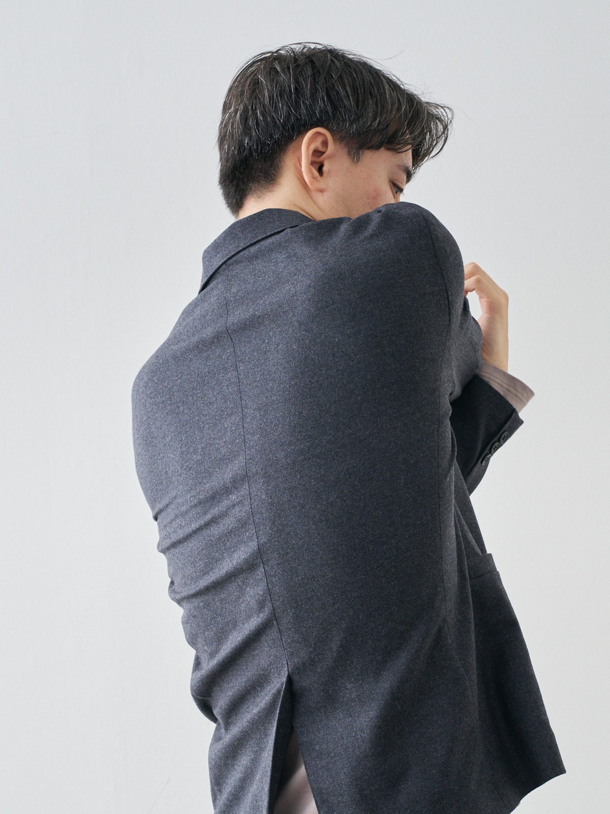 モデル 181cm 71kg ウエスト82cm サイズ L