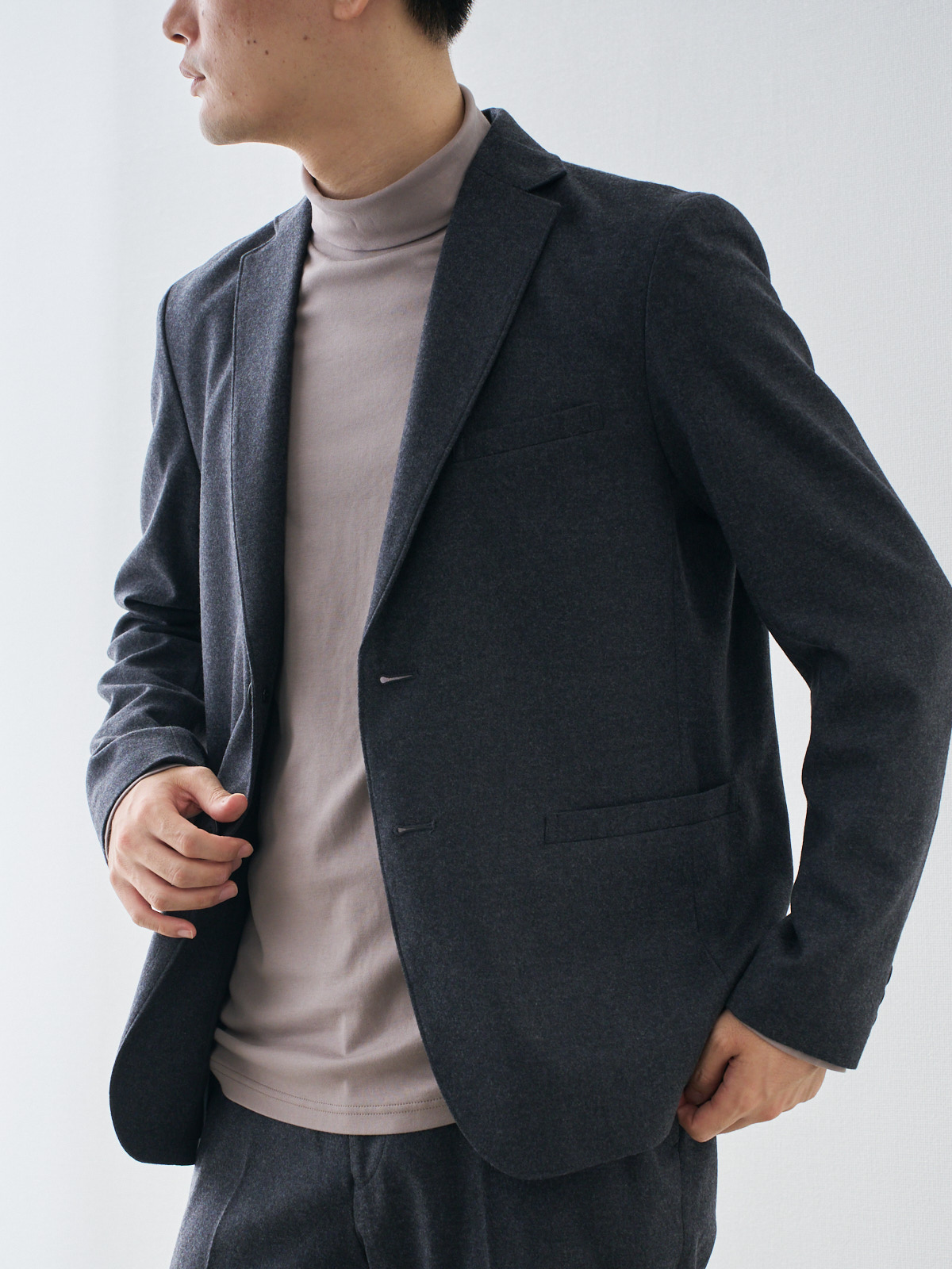 モデル 181cm 71kg ウエスト82cm サイズ L