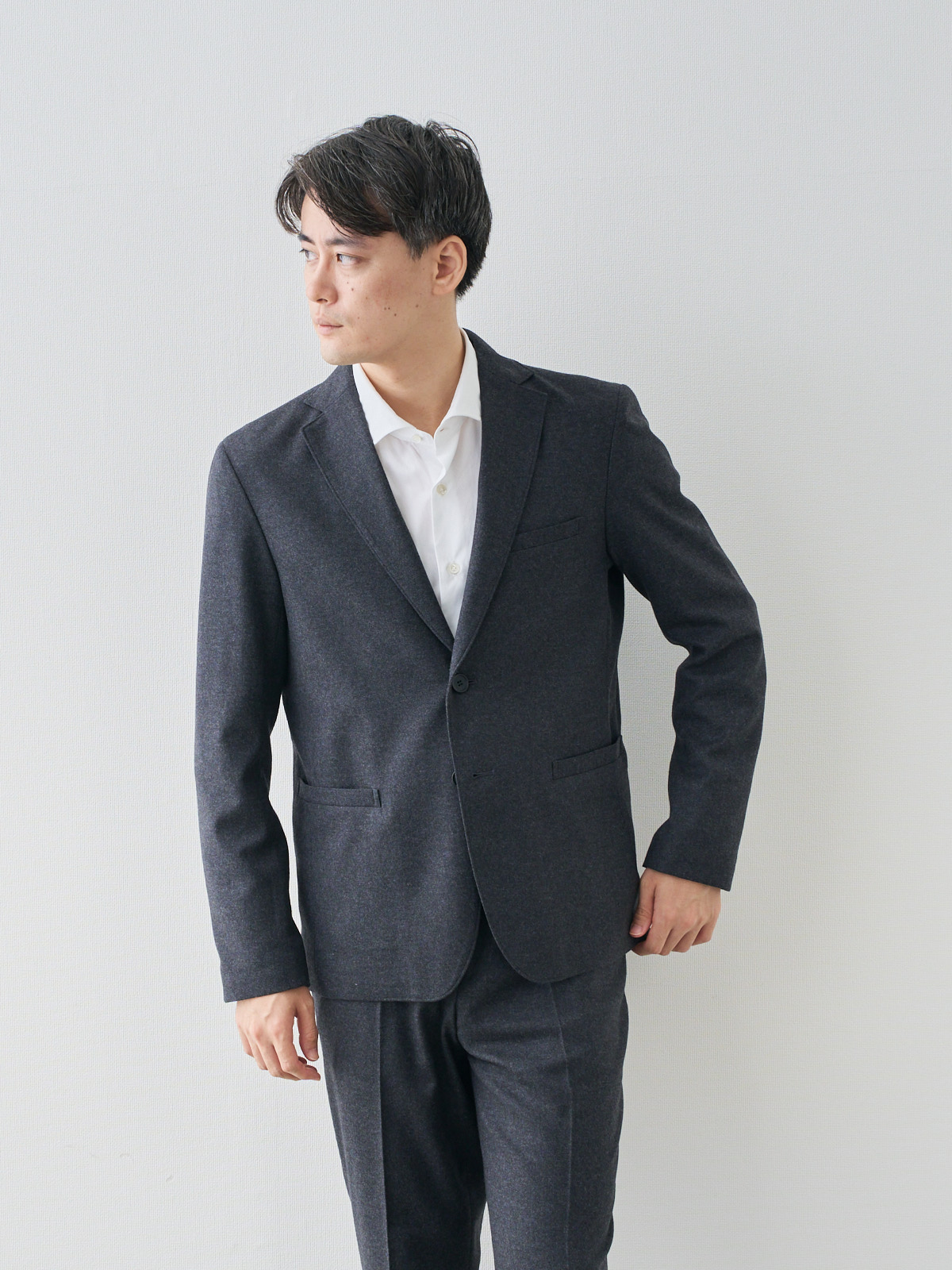 モデル 181cm 71kg ウエスト82cm サイズ L