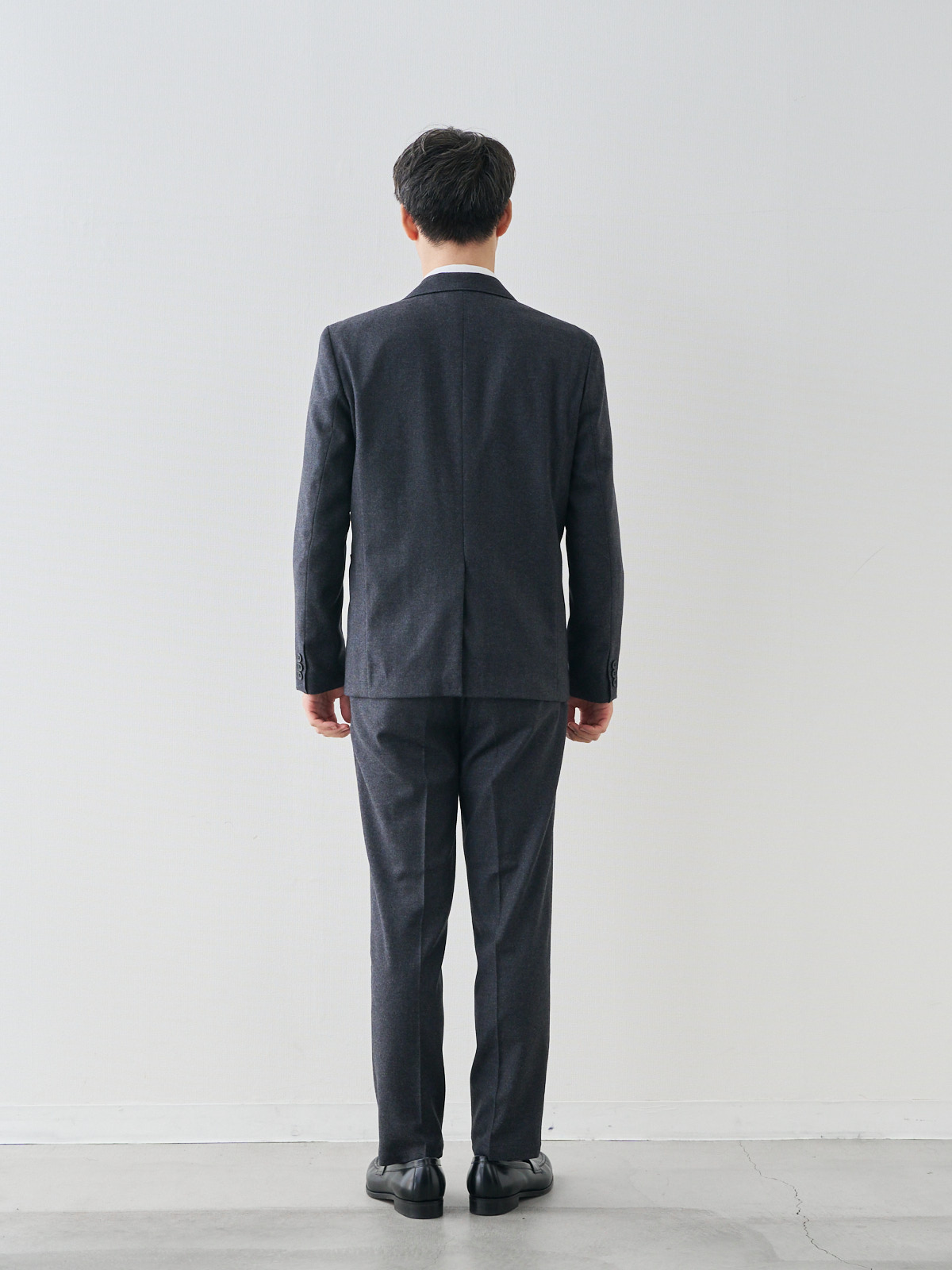 モデル 181cm 71kg ウエスト82cm サイズ L