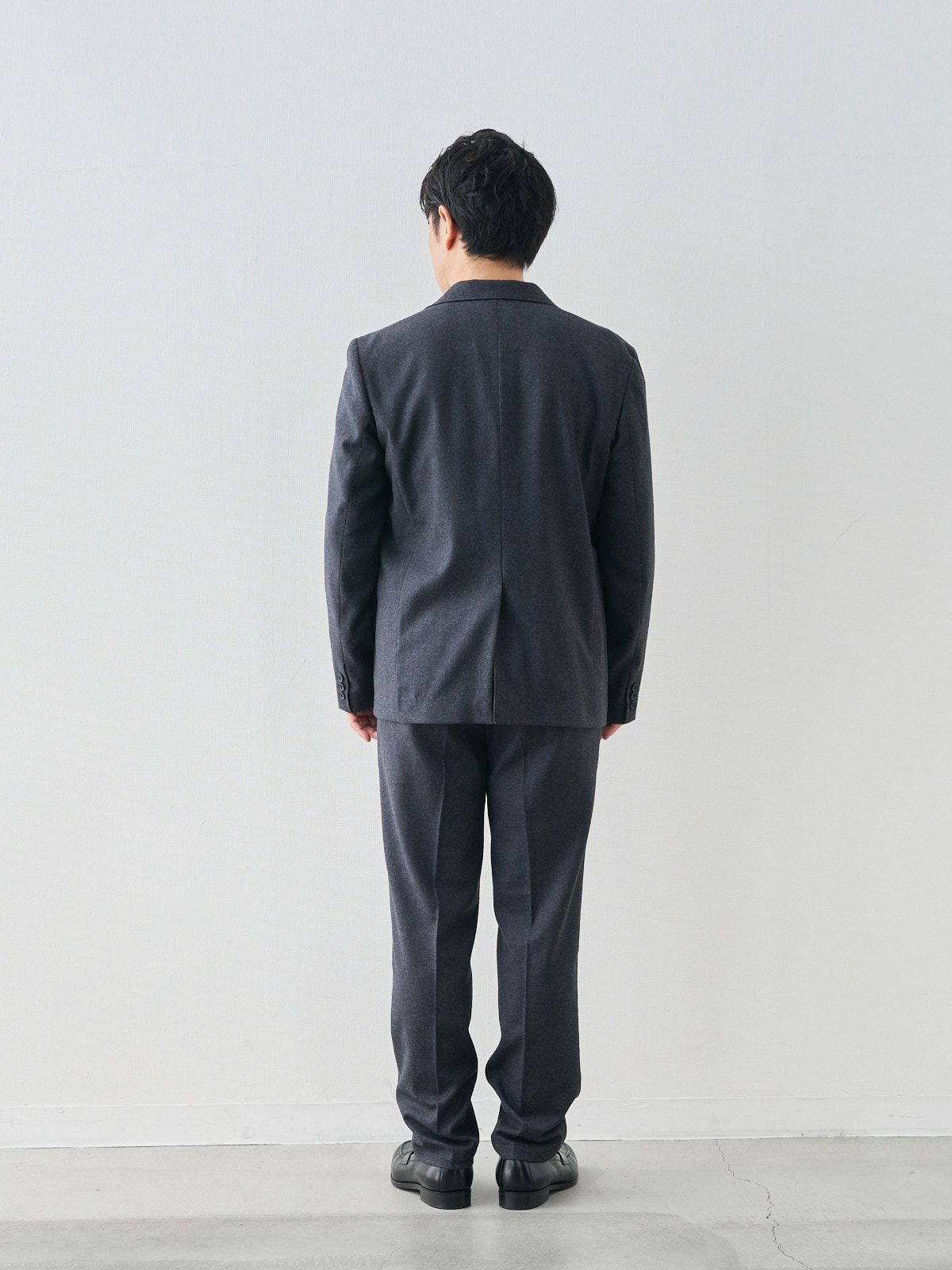 モデル 171cm 70kg ウエスト85cm サイズ L