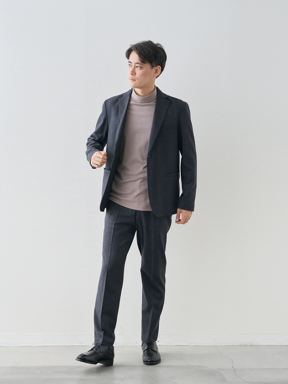 モデル 181cm 71kg ウエスト82cm サイズ L