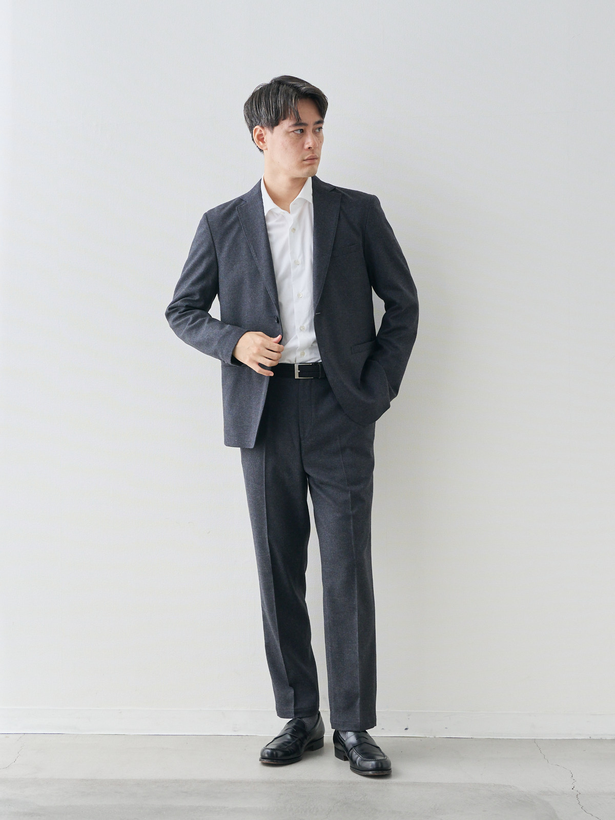 モデル 181cm 71kg ウエスト82cm サイズ L