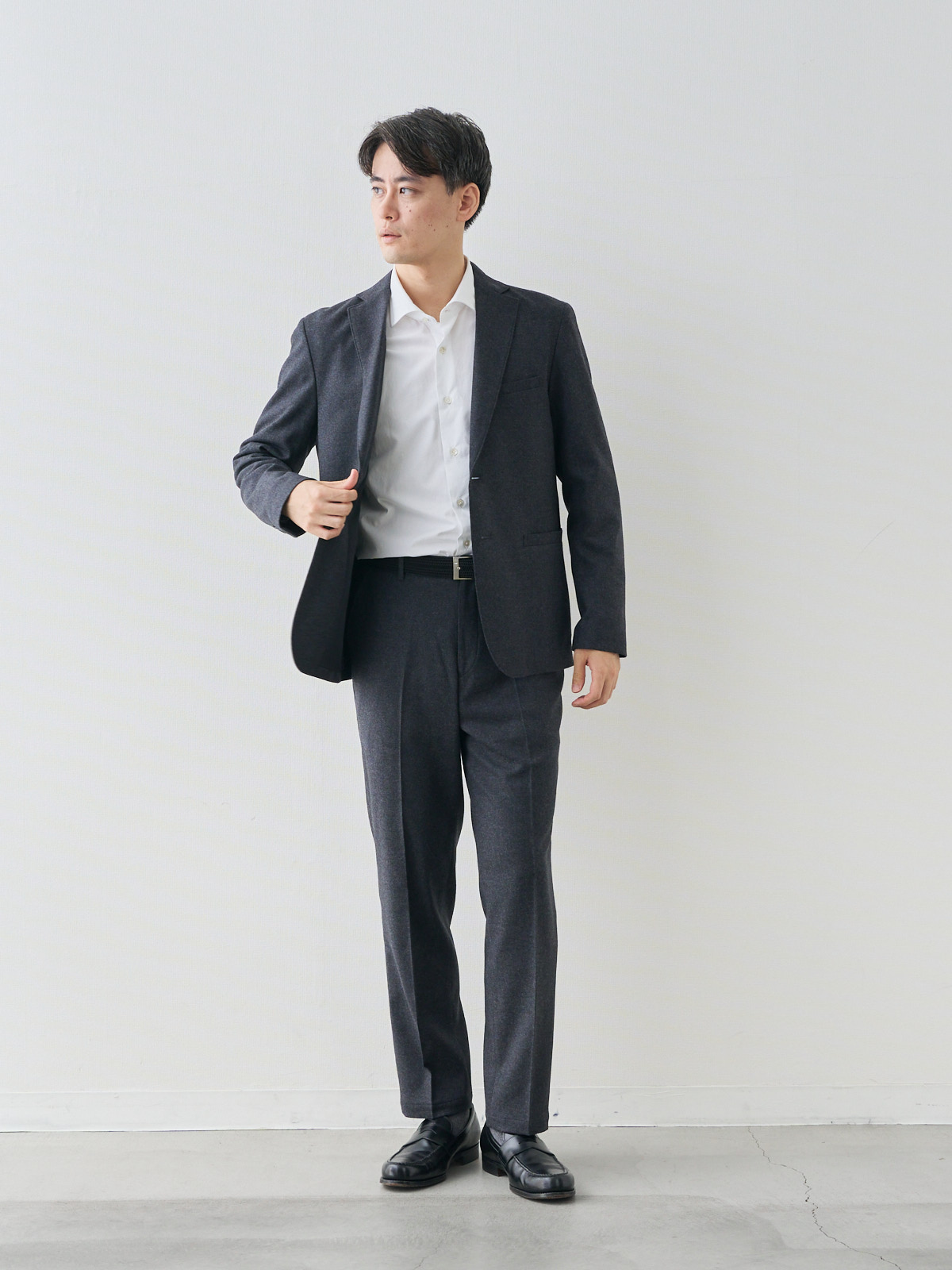 モデル 181cm 71kg ウエスト82cm サイズ L