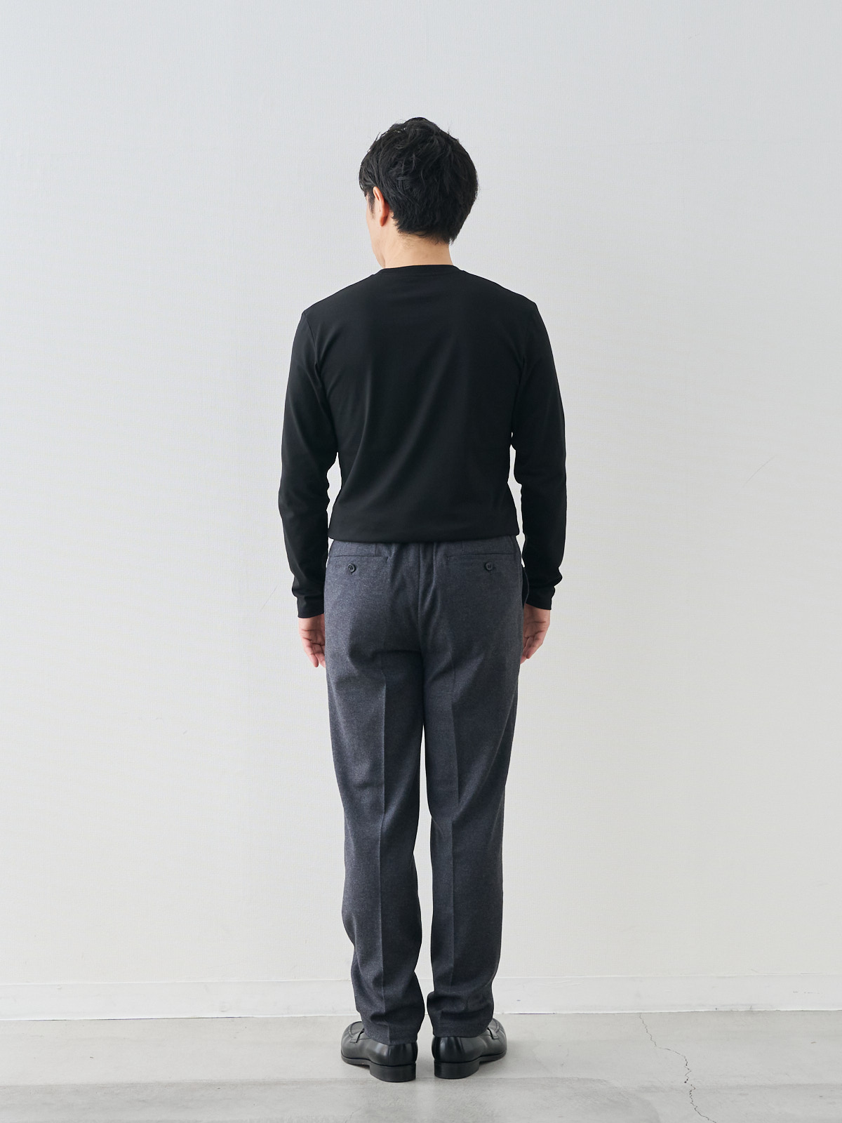 モデル 171cm 70kg ウエスト85cm サイズ L
