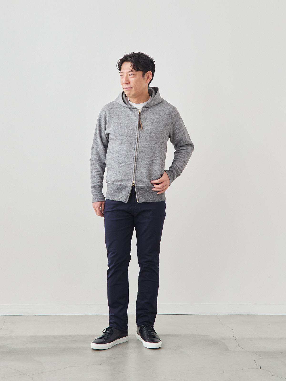 デニム職人の5ポケットストレッチチノ/ネイビー モデル 171cm 70kg サイズ L